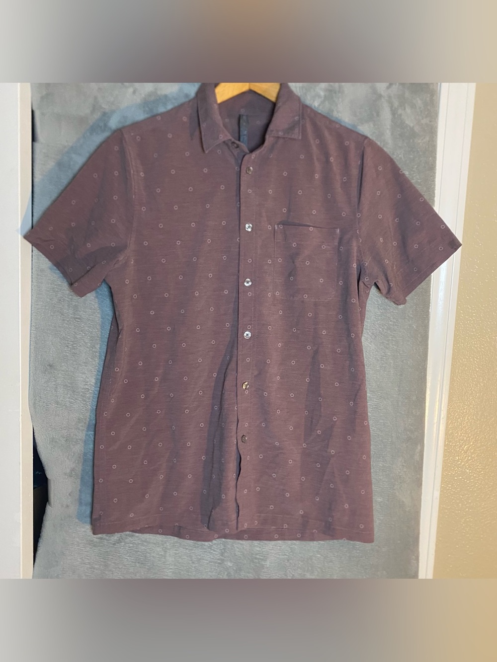 Vuori Bridge Button Down Shirt S Purple Geometric Performance Travel Casual V184